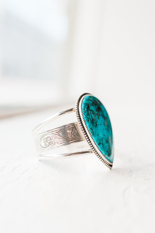 Kingman Turquoise Cuff (Tear Drop)
